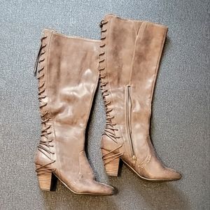 NWOT Report Tall Boots size 8 - Taupe